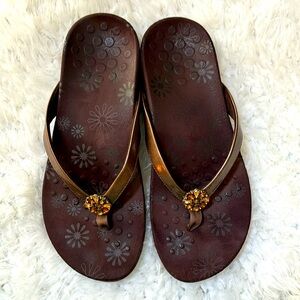 Vionic Bronze Sandals